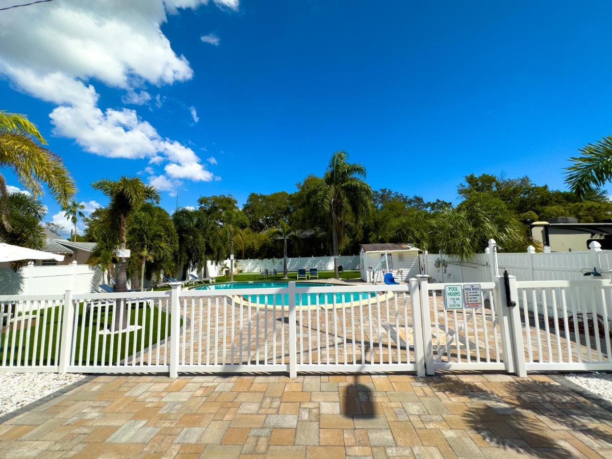 1K Bed Studio Apt With Shared Pool 02 Clearwater Exterior foto